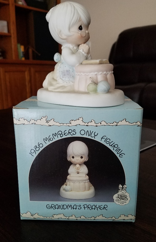 Grandma's Prayer Precious Moments Figurine